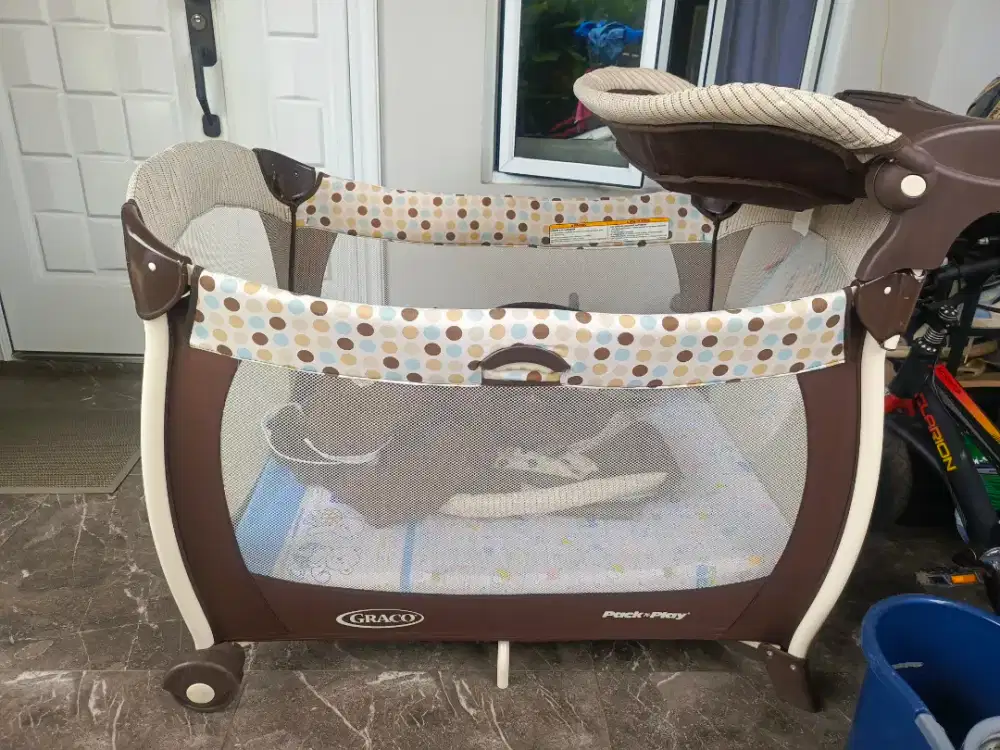 Baby box bayi merk Graco