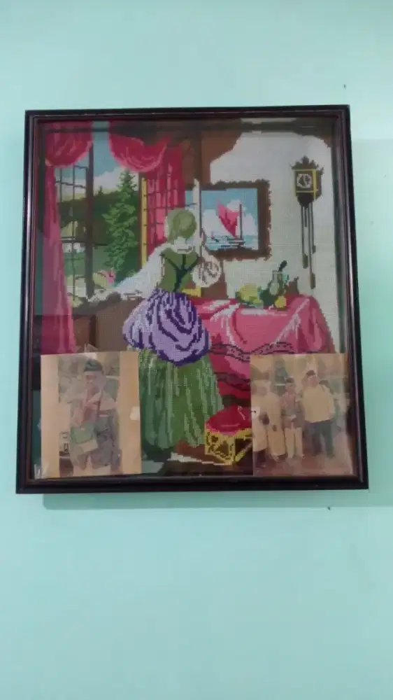 Pajangan Kristik Gadis Jendela