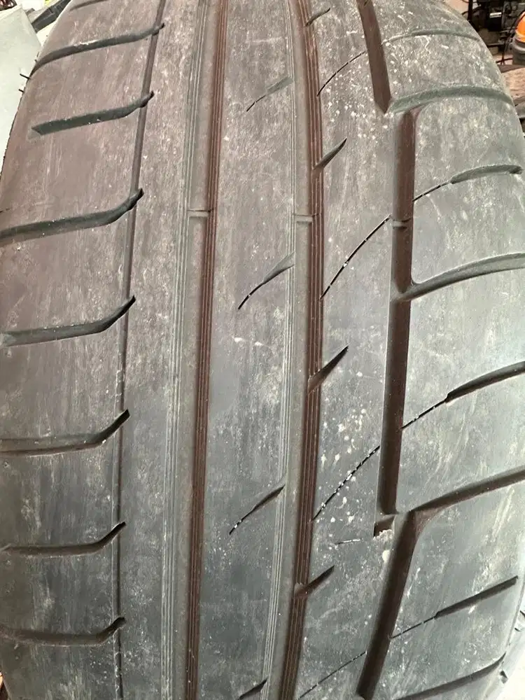 Ban Ring 18 Gt Radial Champiro SX2