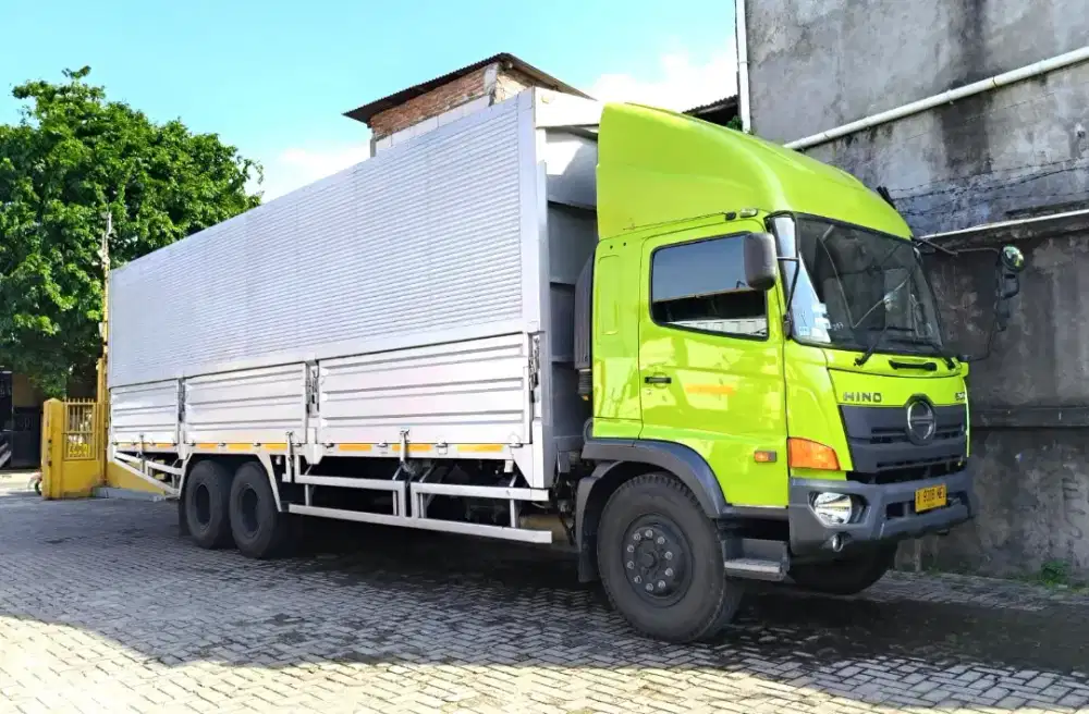 23rbKM+banBARU MURAH Hino tronton 6x2 FL 235 JW wingbox 2021 wing box