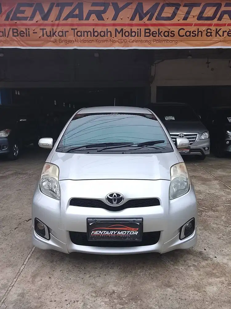 Yaris E CBU Automatic Terawat KM Rendah Silve 2013 Termurah Baru #agya