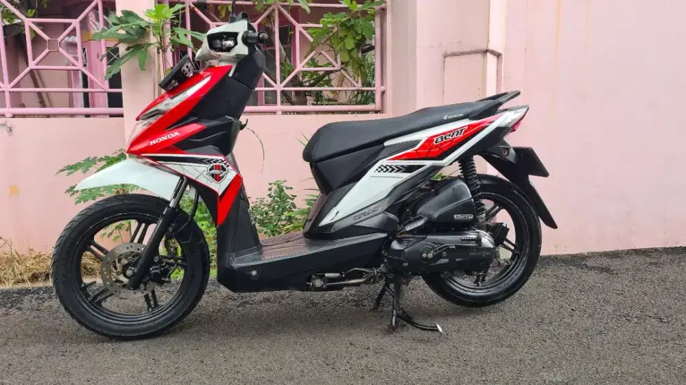 Beat eco 2017 warna merah