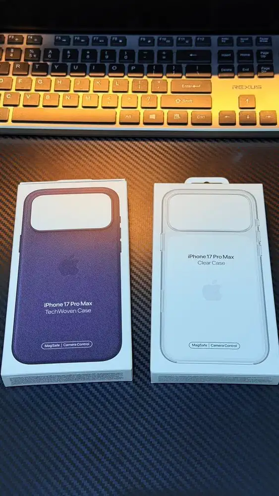 Case Iphone 17 Pro Max TechWoven dan Clear Case