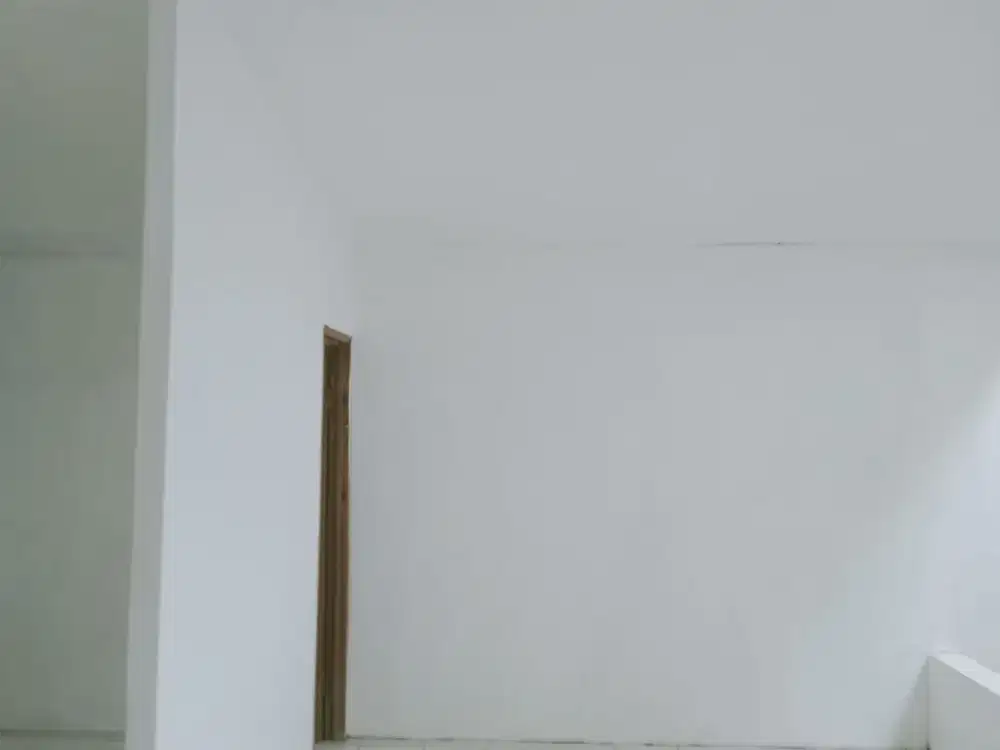 Rumah Strategis di Pasadena Tanah Masih Luas