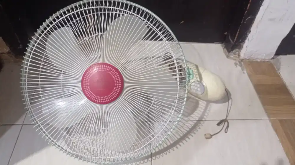 Kipas dinding miyako 16