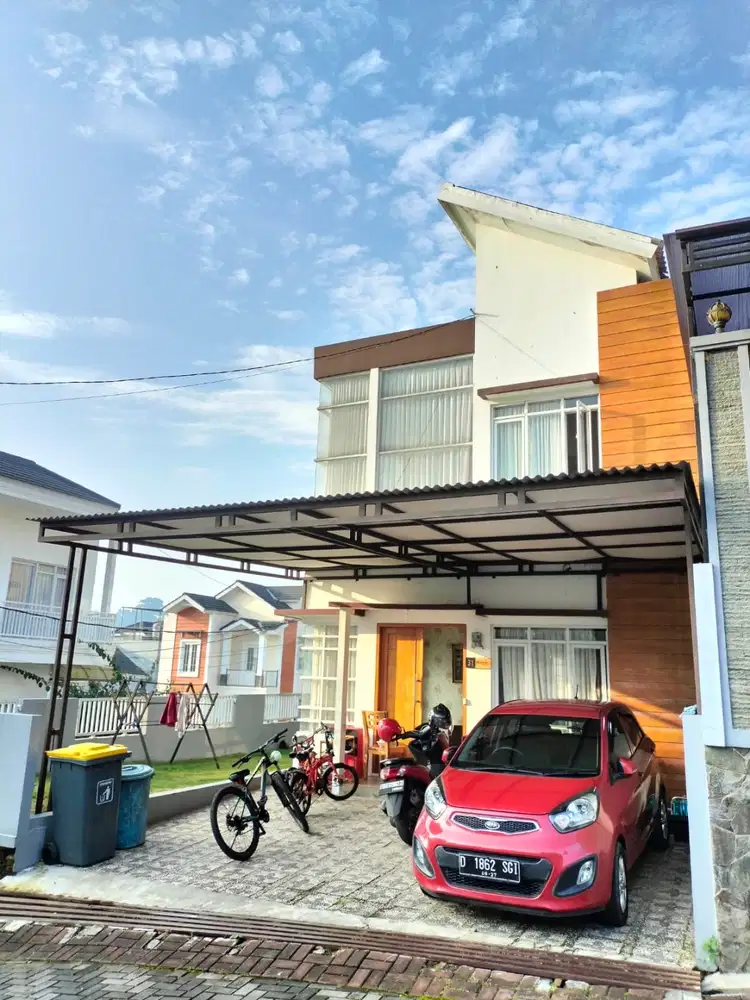 DIJUAL RUMAH HOOK SUPER MURAH DAN STRATEGIS PESONA LEMBANG BANDUNG!