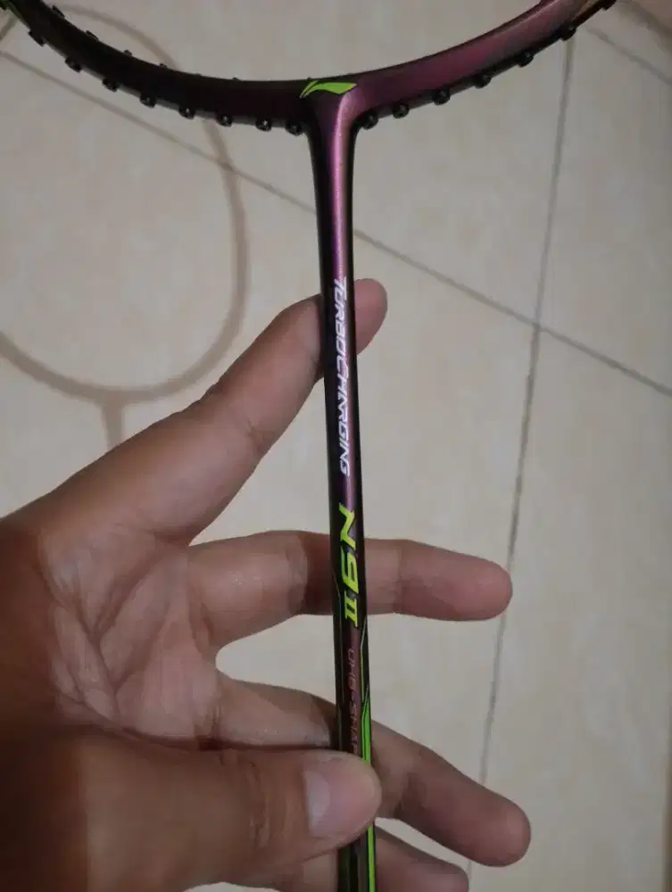Raket badminton