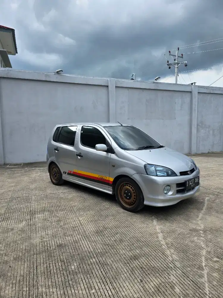 DIJUAL DAIHATSU YRV 2004 CBU 1.3 MATIC
