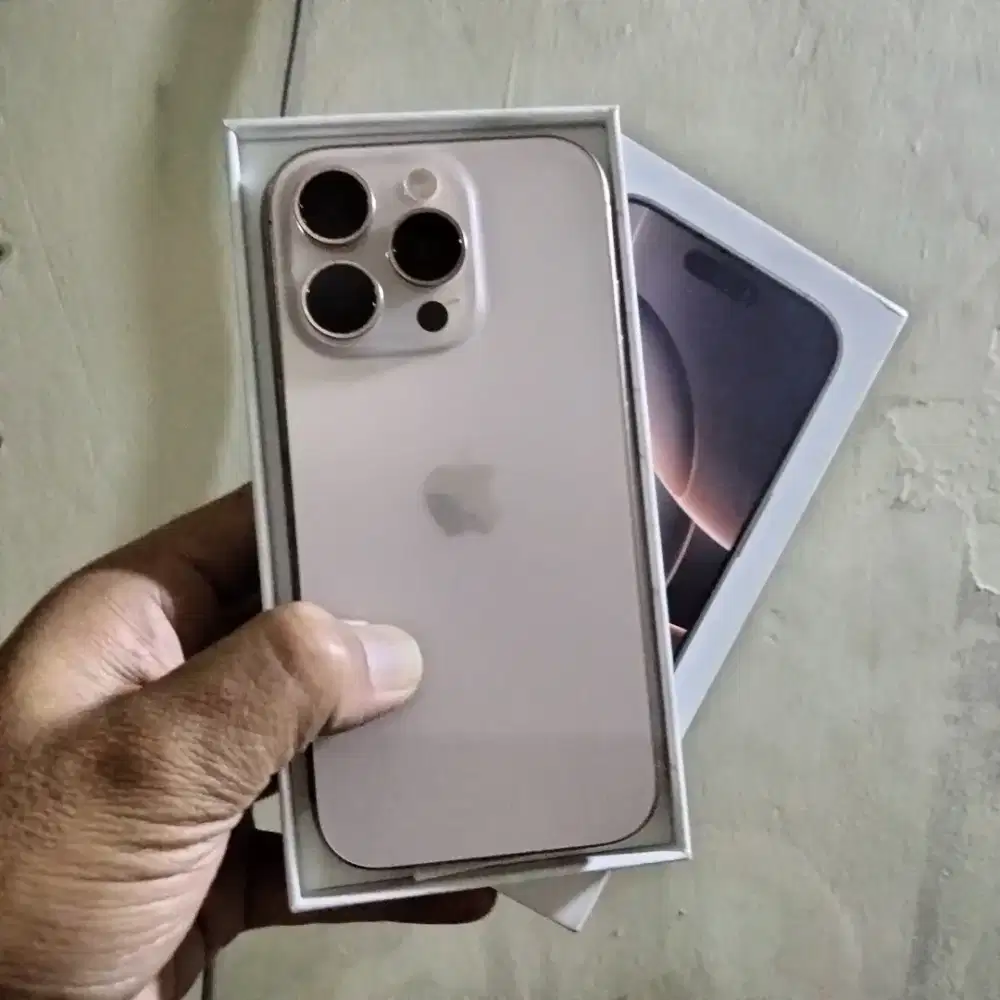 iPhone 16 pro.512GB ,BH100% iBox