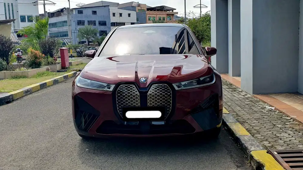 Km25rb bmw ix xdrive 2023 merah listrik siap pakai