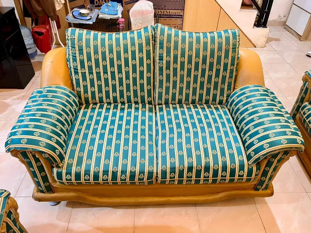 JUAL CEPAT SOFA CLASSIC SET 3+2+1 SEATER MASIH EMPUK DAN NYAMAN (NEGO)