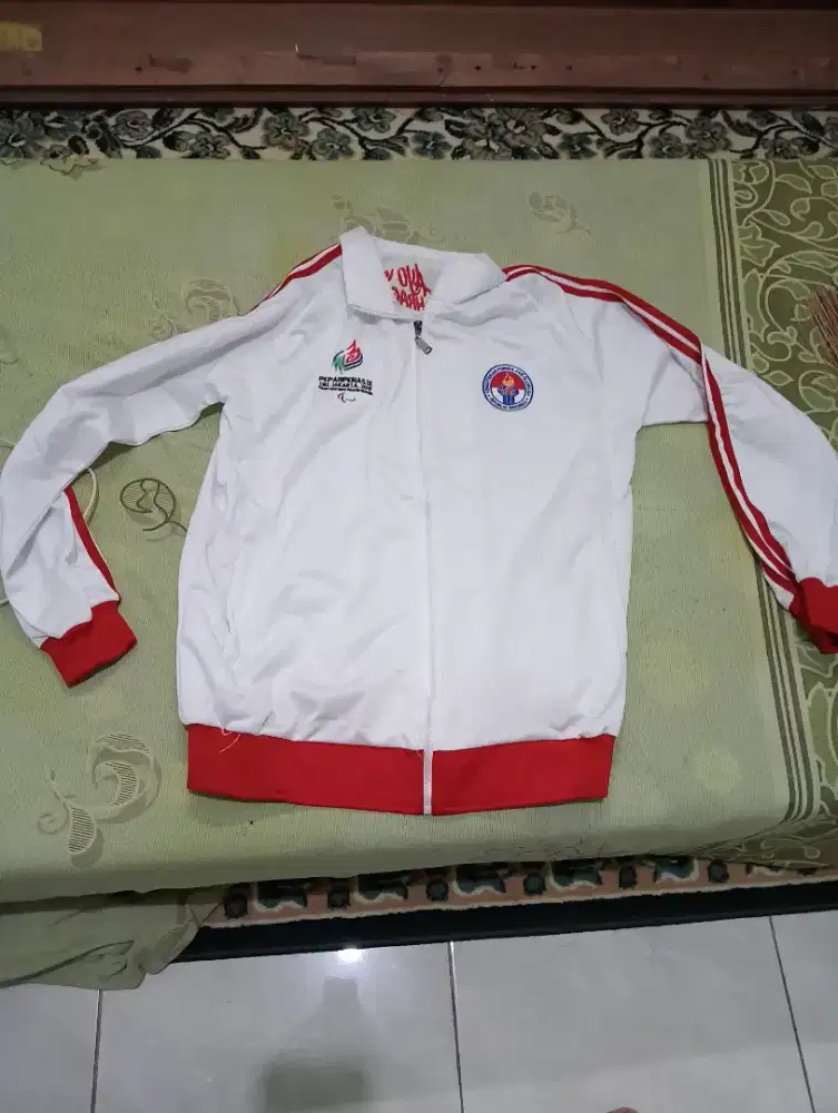White jaket from kemenpora