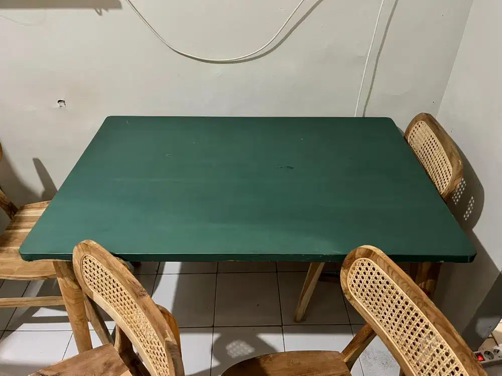 Meja makan kayu jati