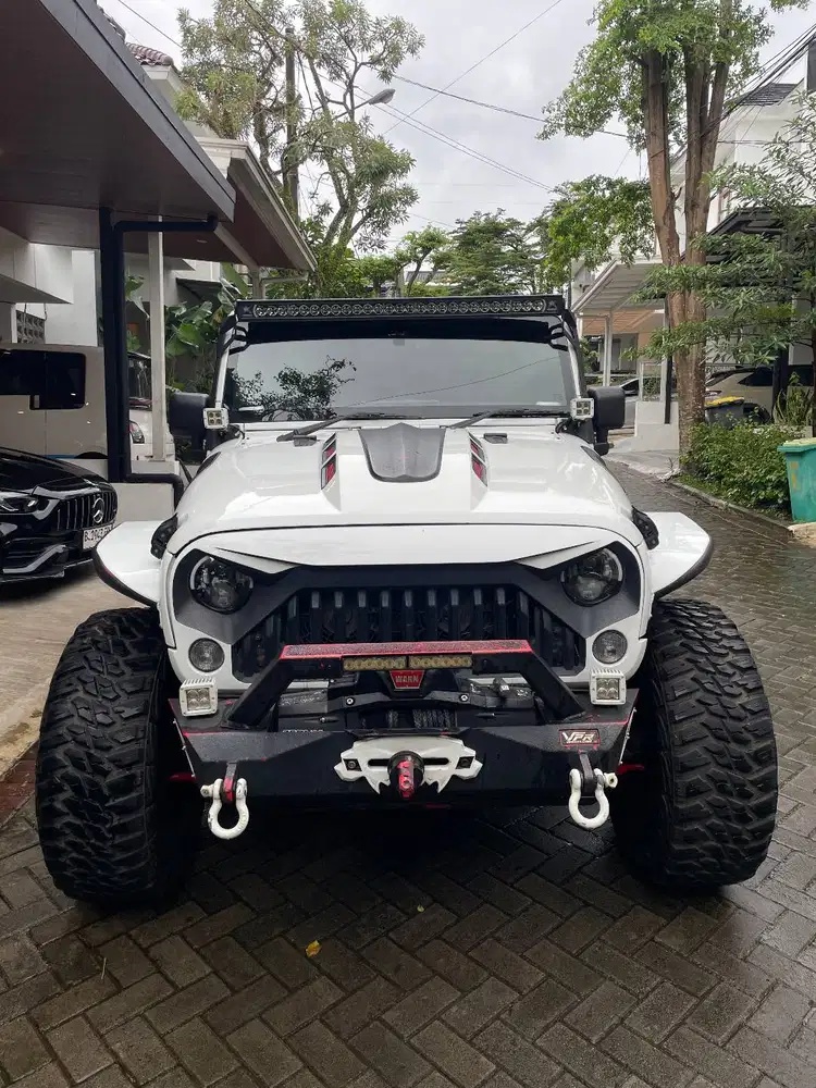 FOR SALE – JEEP WRANGLER SPORT RENEGADE 4 DOOR 3.0 A/T (2015)