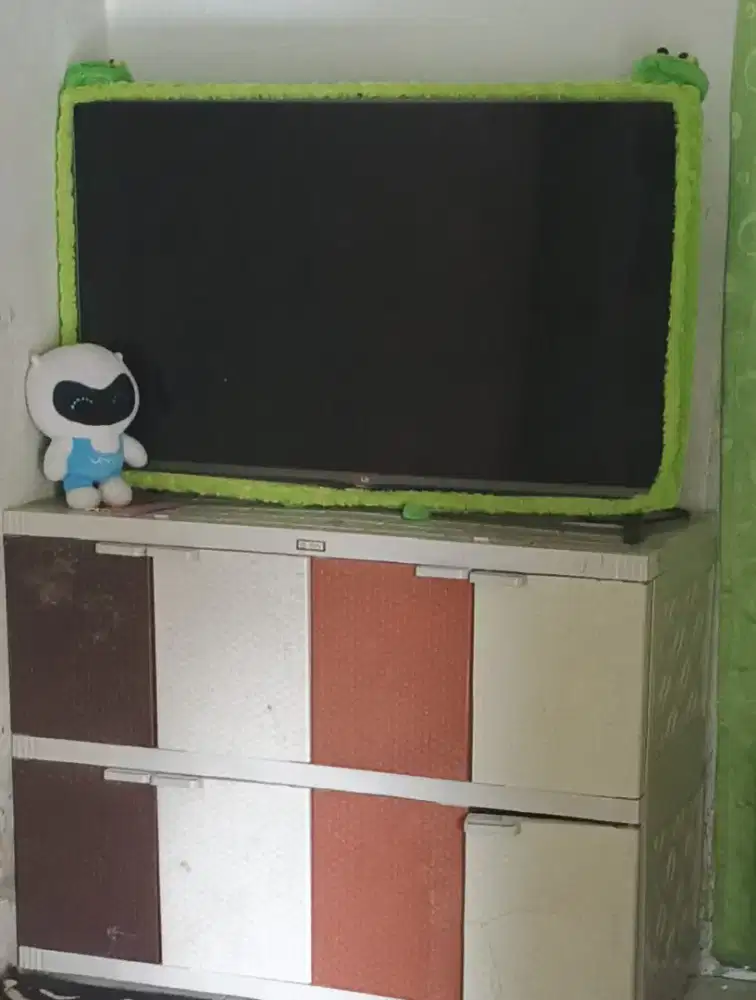 TV lg 43 inch LCD rusak