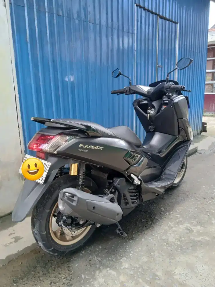 Nmax th.2019 warna hitam