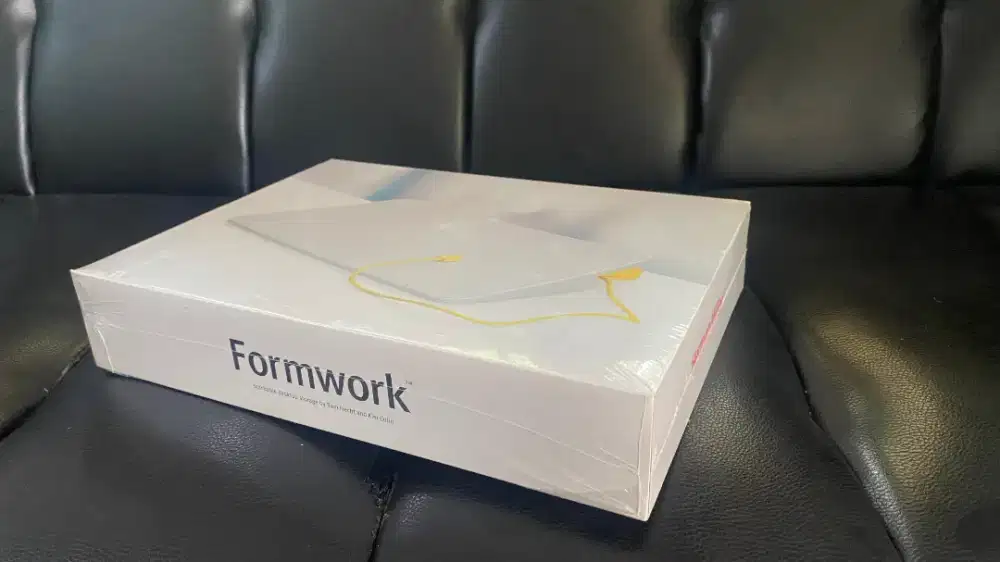 Herman Miller - Formwork Media Stand