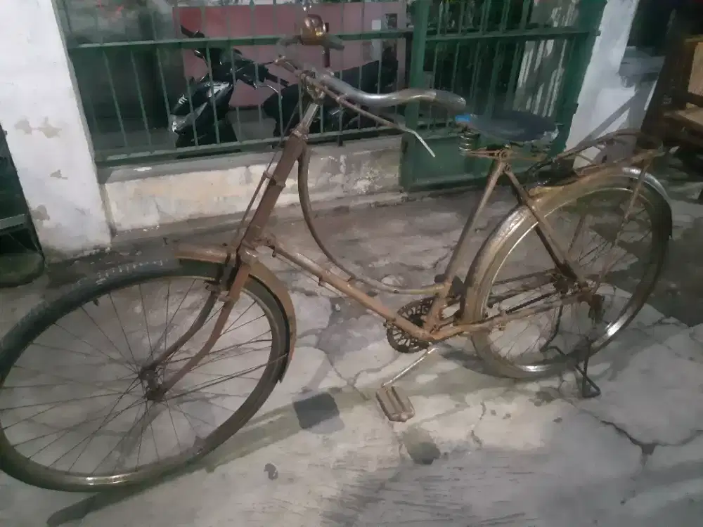 Sepeda onthel gazelle