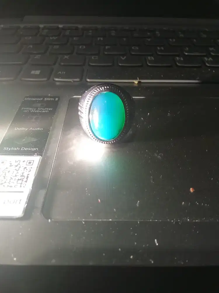 Batu bacan Doko kristal kaca