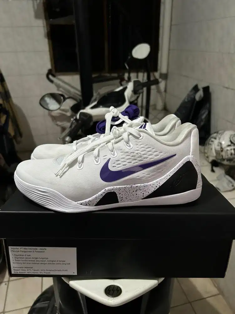 sepatu basket nike kobe 9 low protro lakers home VNDS size 44 ORI