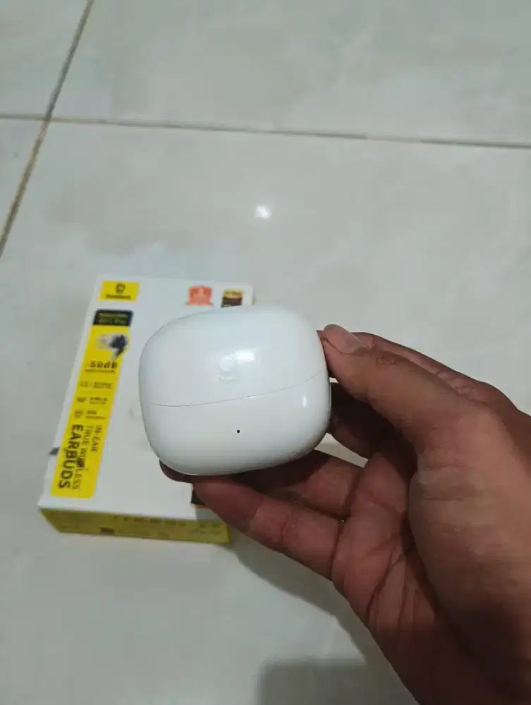Jual tws baseus B1 pro putih like new ( tws kiri ilang )