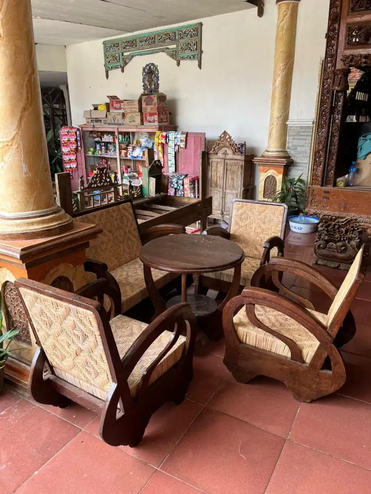 Kursi sedan kuno rotan baru