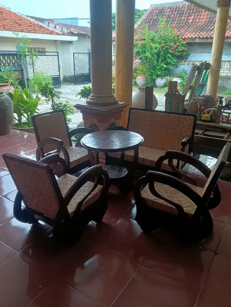 Kursi sedan kuno rotan baru sdh siap pakek