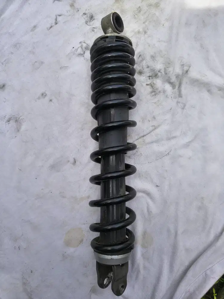 vario shock belakang