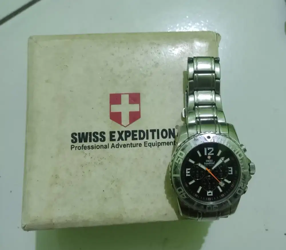 SWIS EXPEDITION SE6021M 2011