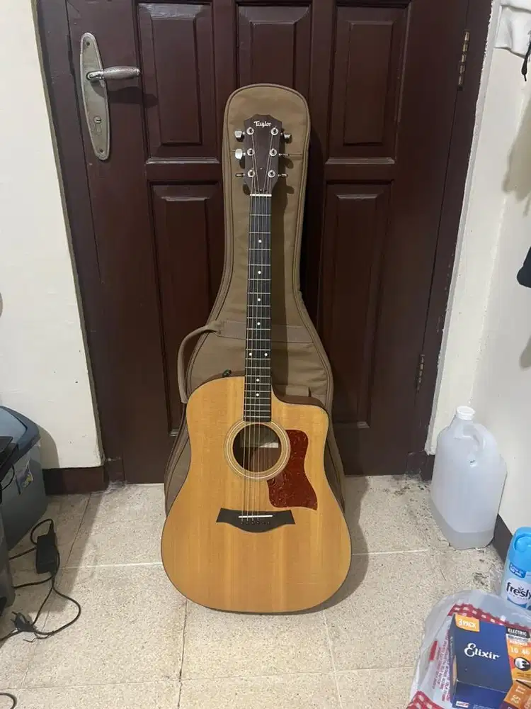 Taylor 110CE Red Pickguard