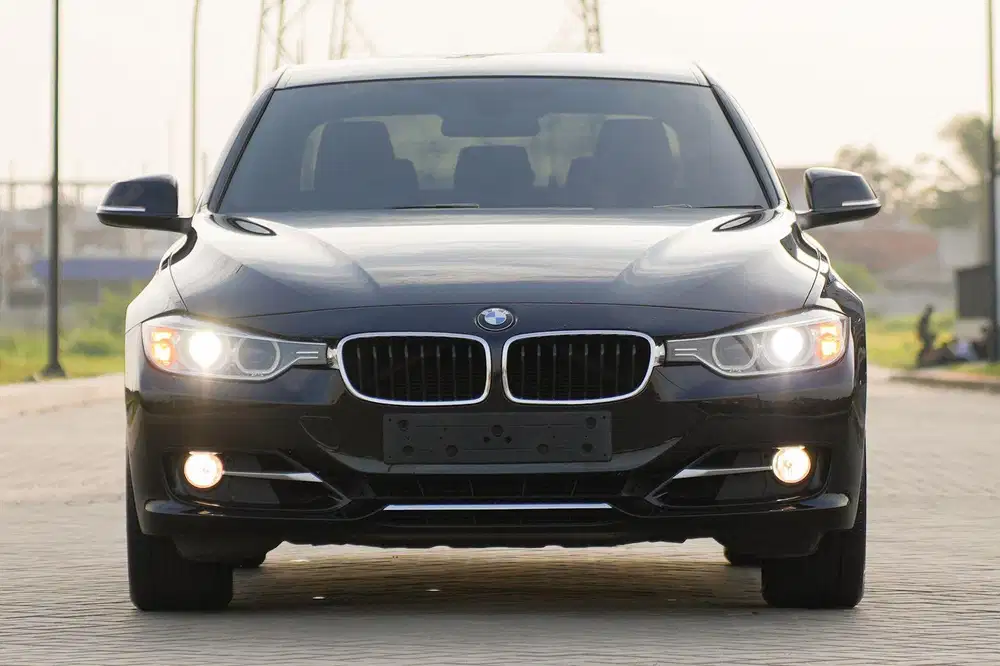 #Mobil Bandel! BMW 320i Sport 2015 Black Bertenaga! Cla200 328i c200