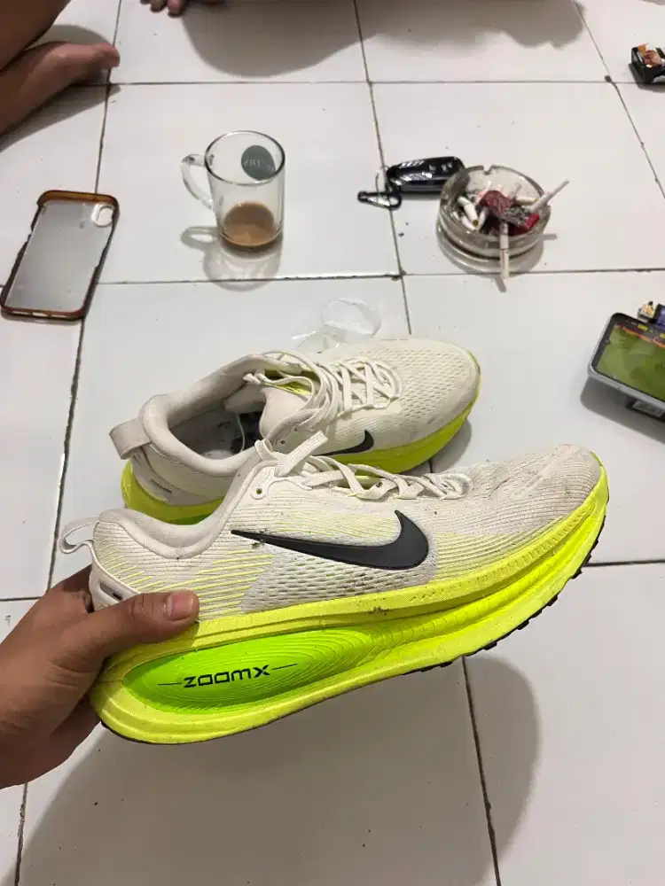SEPATU RUNNING PRIA