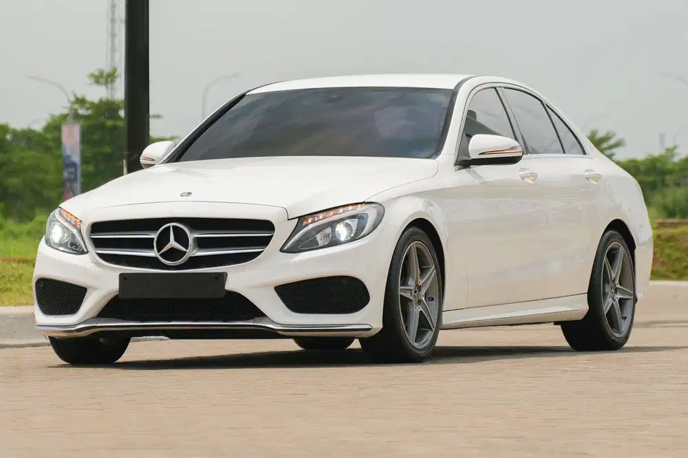 #Elegan Maksimal! Mercedes Benz C200 AMG 2018 White 320i x1 cla200