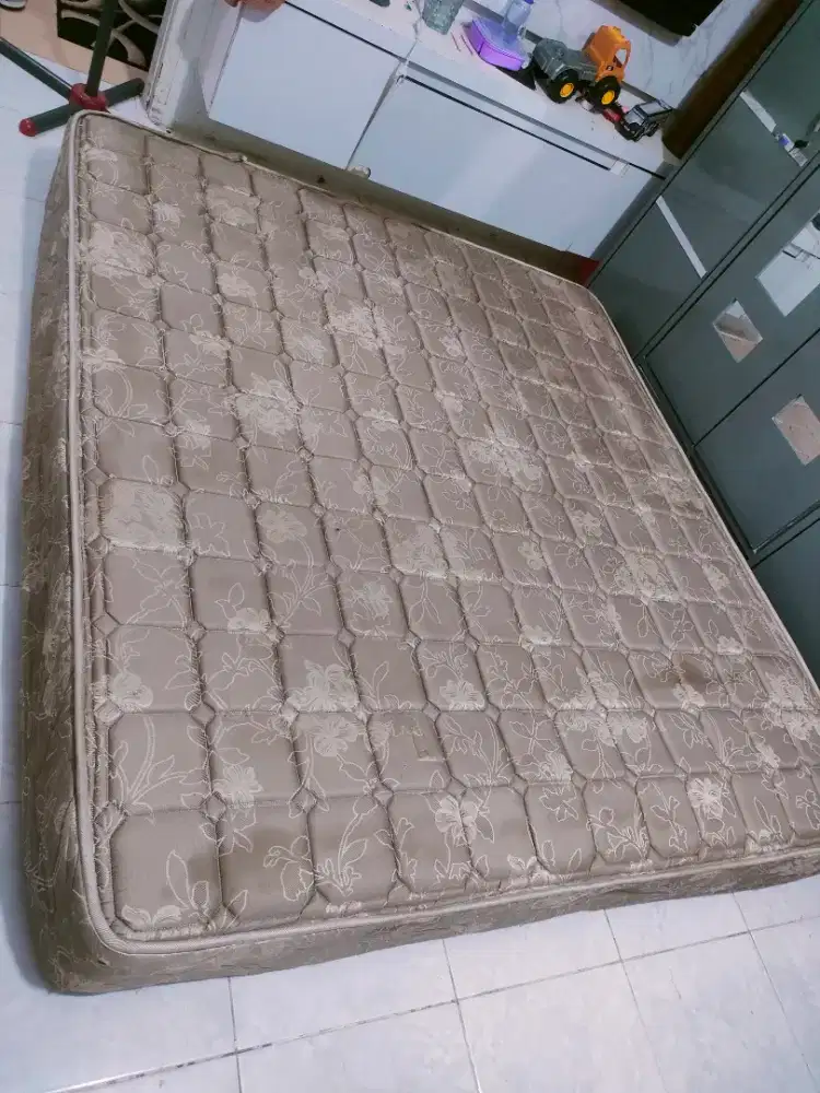 SPRINGBED 6 KAKI EMPUK PADAT