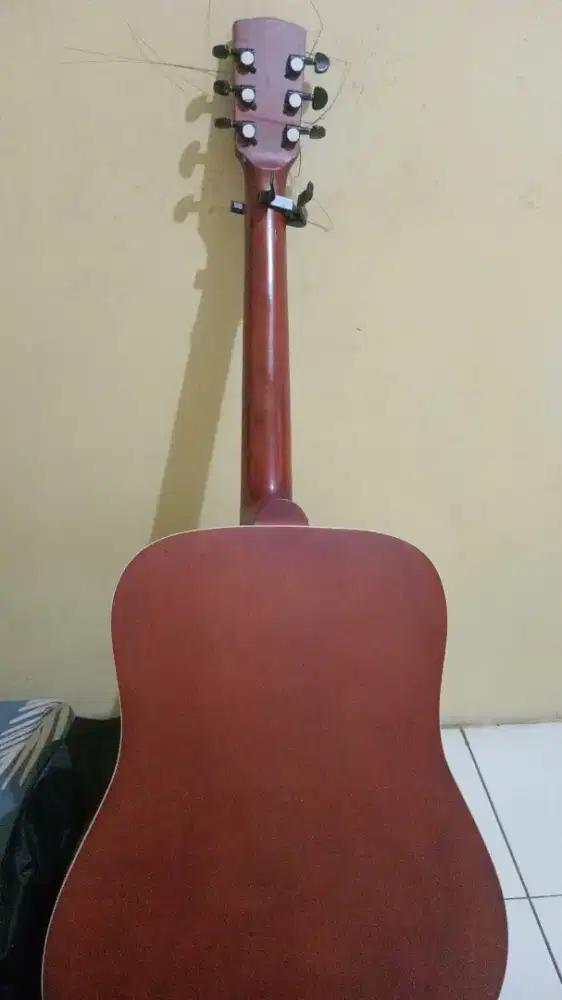 Gitar akustic cort