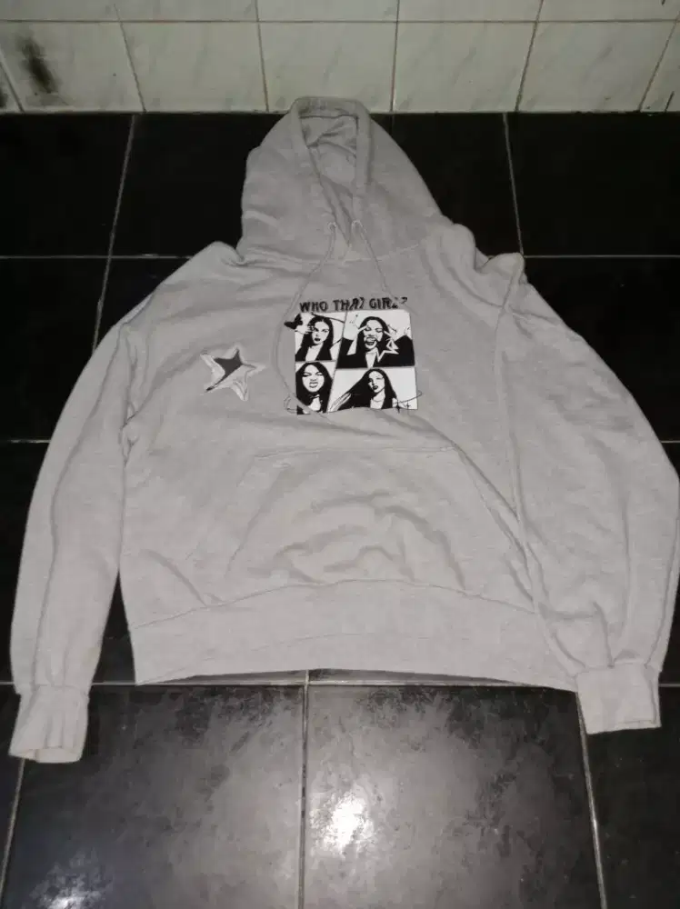 Hoodiee who thai girlz