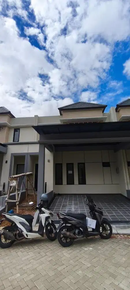Disewakan Rumah Baru Waterfront Modernland