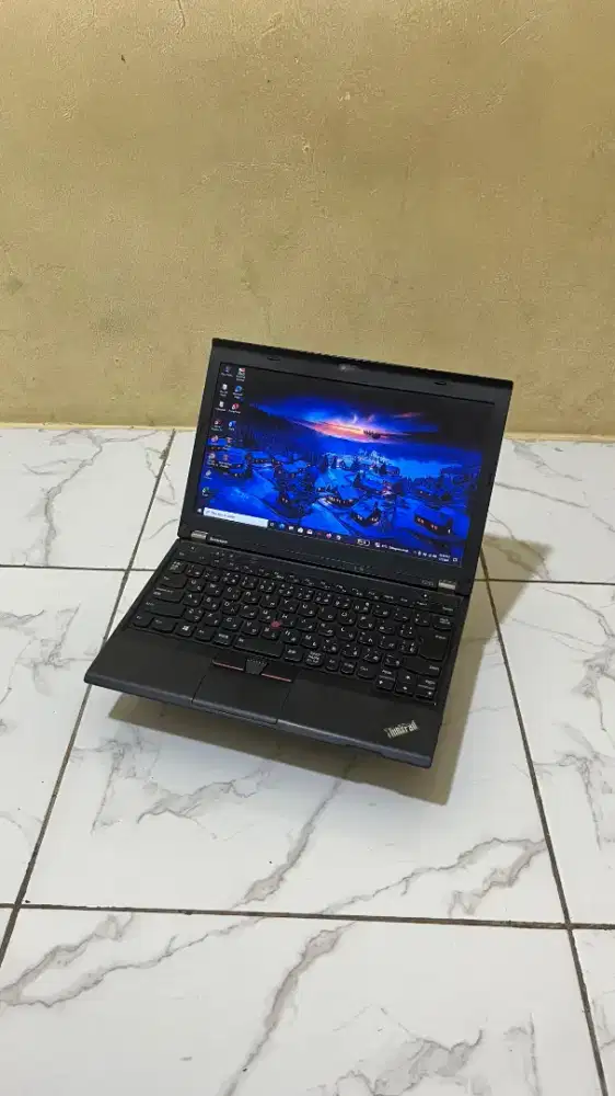 Lenovo Thinkpad X230i Intel Core i3 Ivibrigde Gen 3 | Ram 8Gb