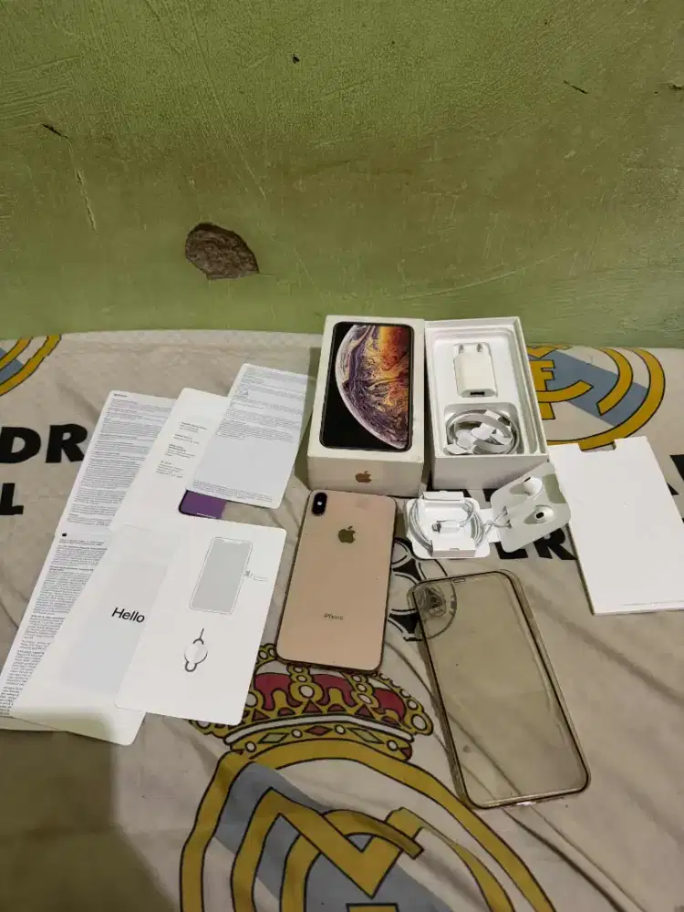 iPhone xs max 256gb iBox