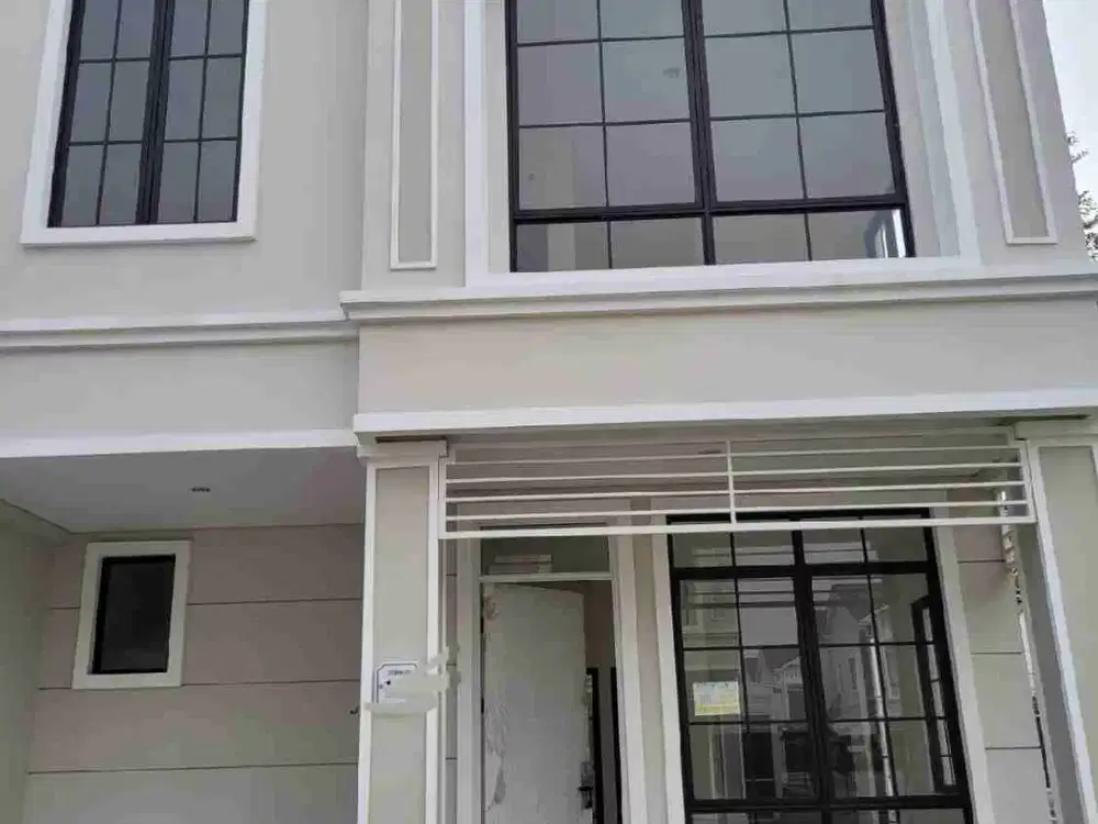 DISEWAKAN RUMAH HOEK CITRINE LAVON II