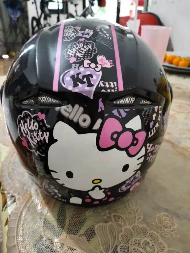 Helm anak mulus