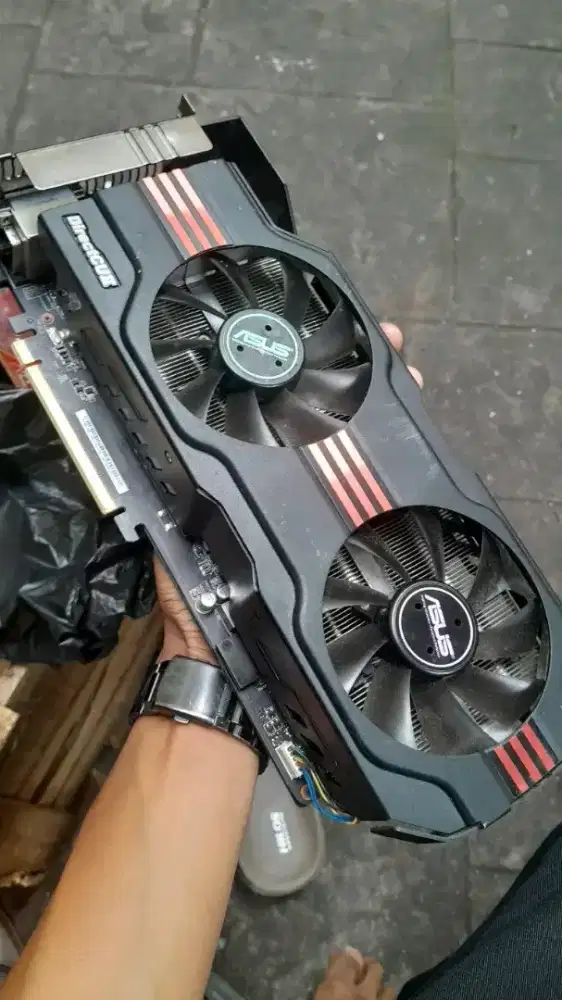 VGA GTX 680 2GB DDR5 NO DISPLAY FAN MUTER