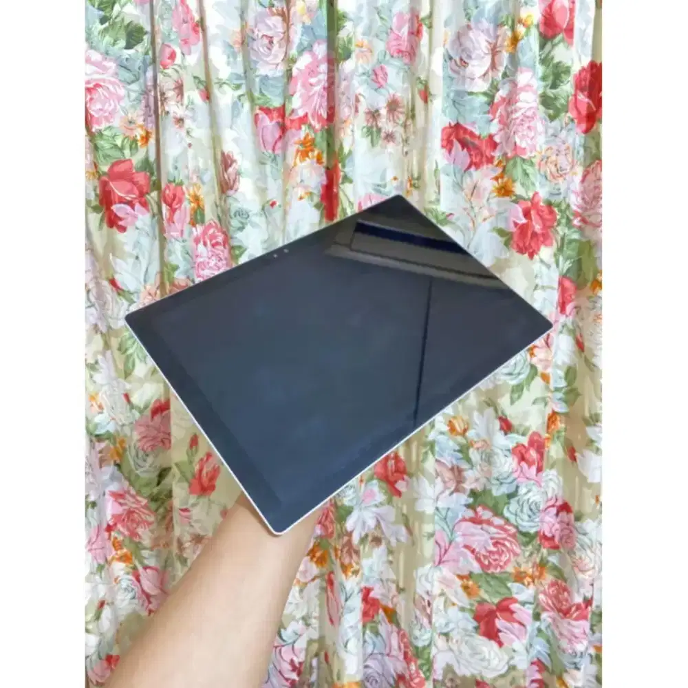 Surface pro 4 i7 ram 16GB ssd 500GB