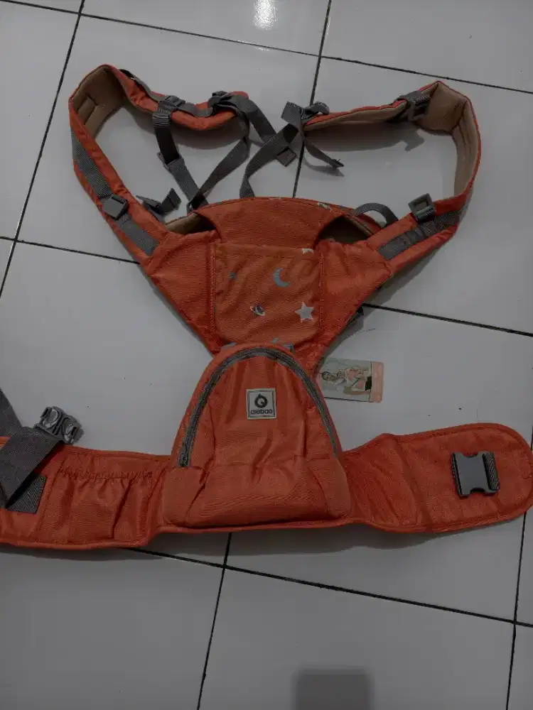 Gendongan bayi merk alebao