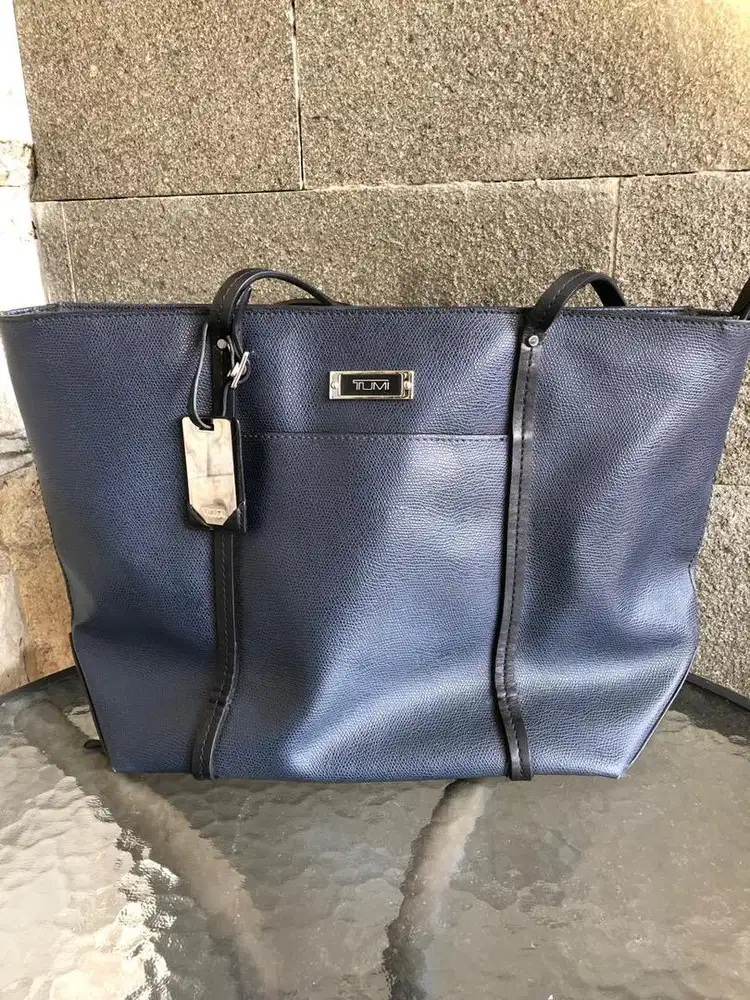 Tumi Sinclare Q - Tote Blue