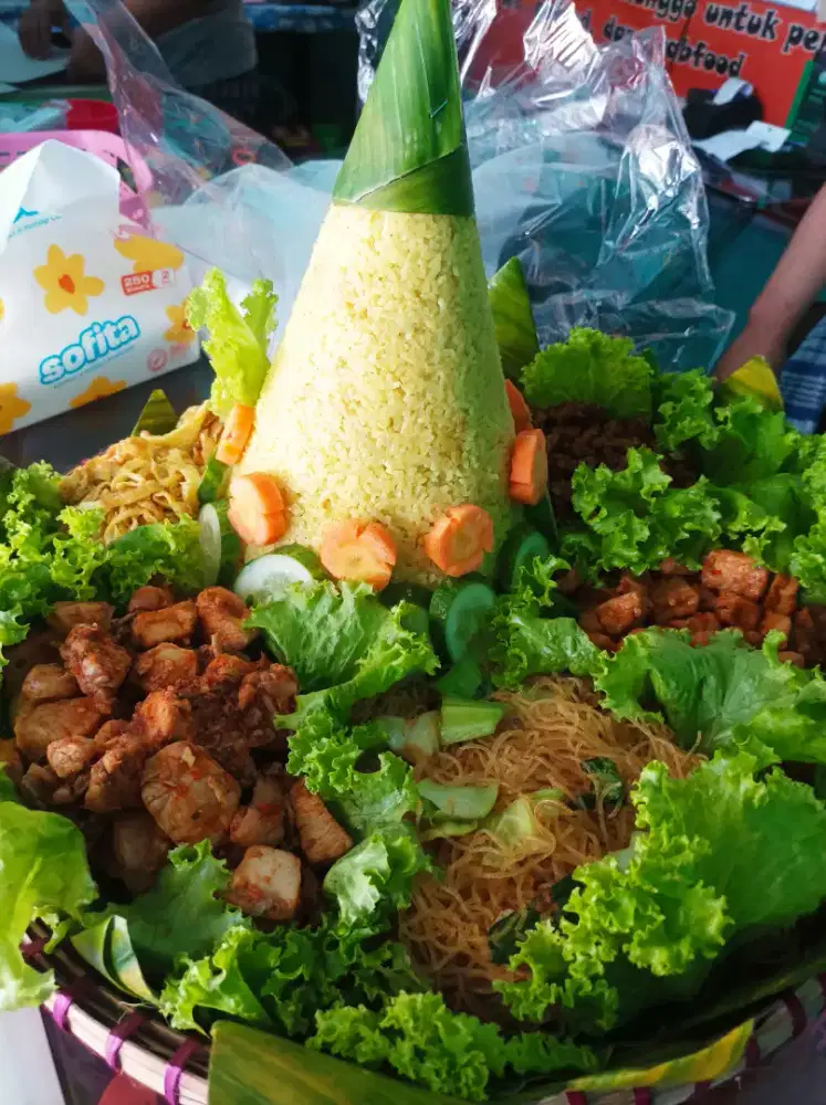 Di butuhkan staf dapur bisa masak berpengalaman menggoreng