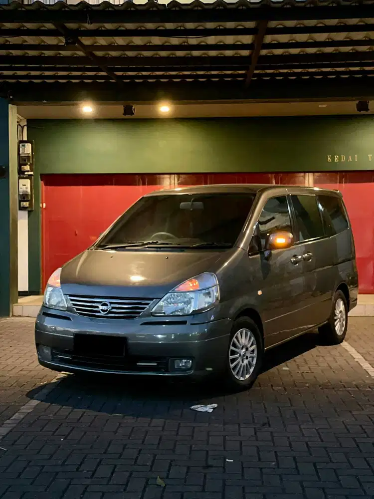 Nissan Serena hws th 2010 at mulus Jual cpt bisa tt cash/kredit