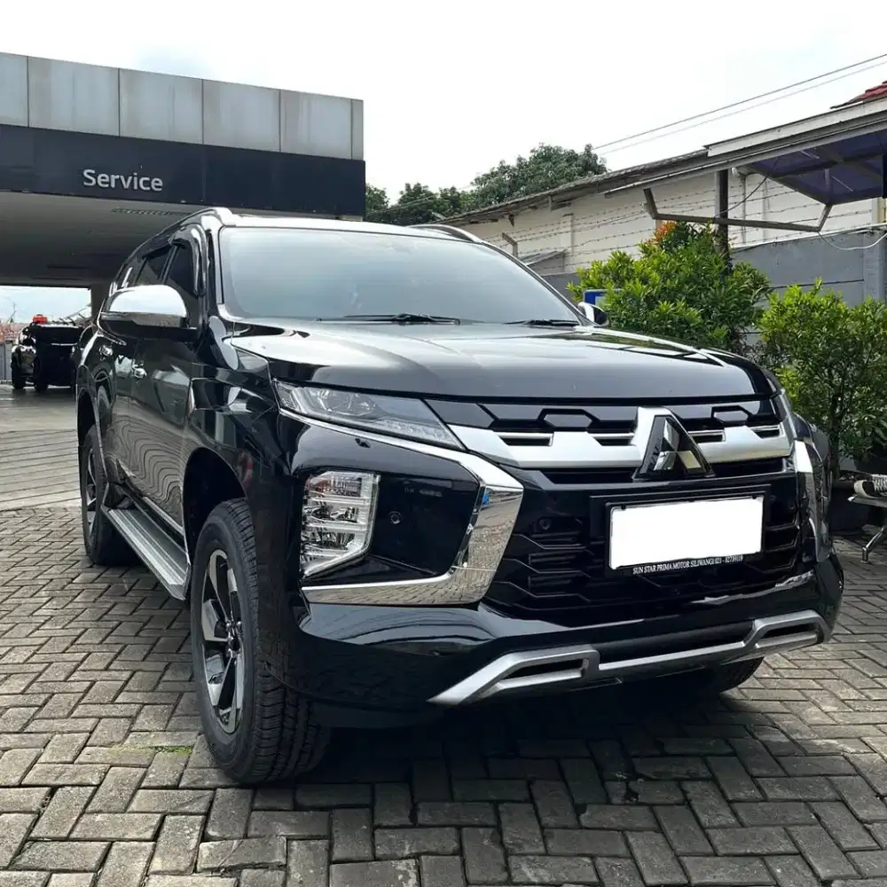 Mitsubishi Pajero Dakar 4x2 at hitam thn 2025 istimewa