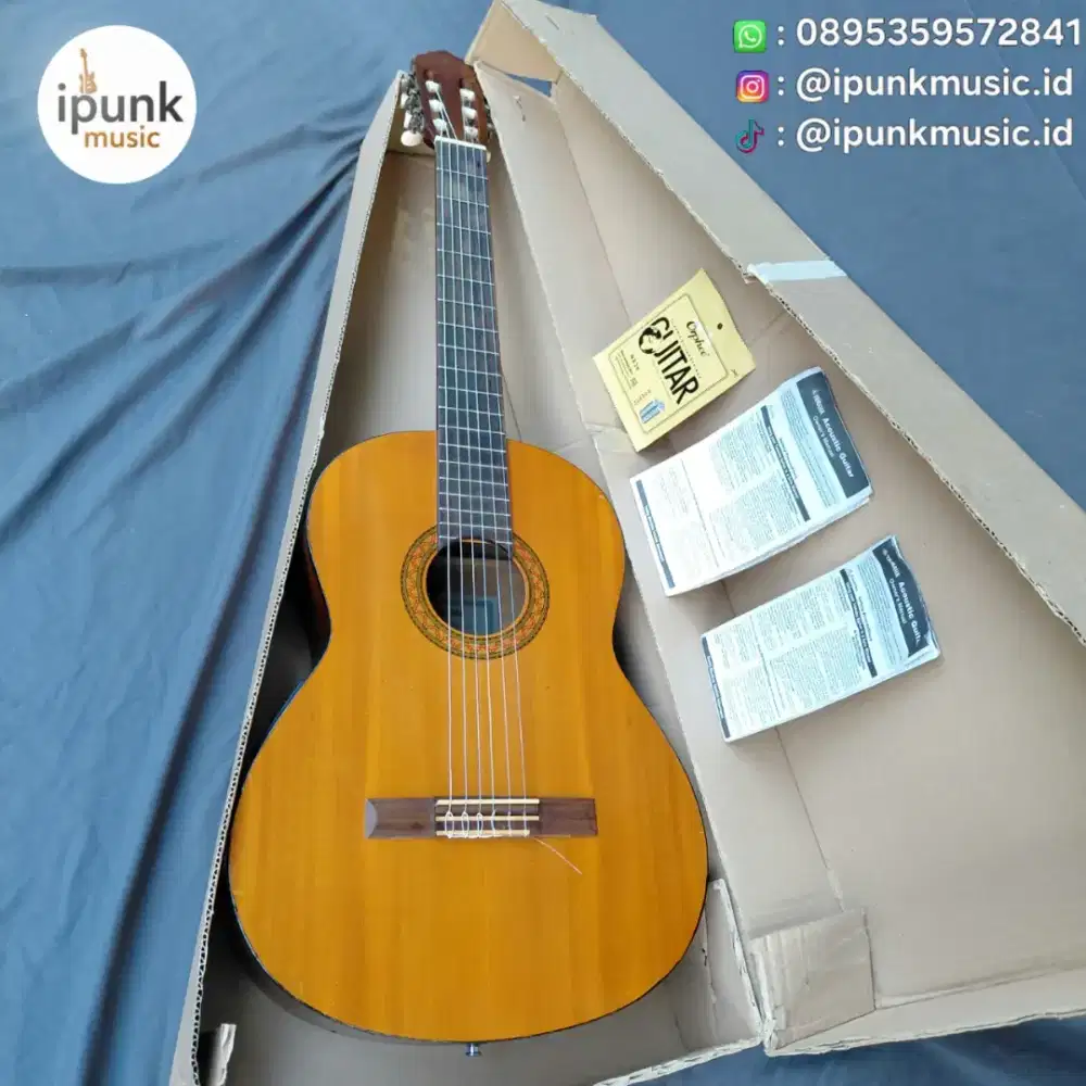 Yamaha CX40 Original Gitar Klasik Elektrik seri diatas C315 nylon