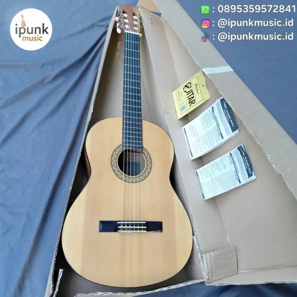 Yamaha C30M Original Gitar Klasik seri diatas C315 nylon